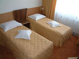 Отель Hotel Sud Джурджу Двухместный номер с 2 отдельными кроватями-4